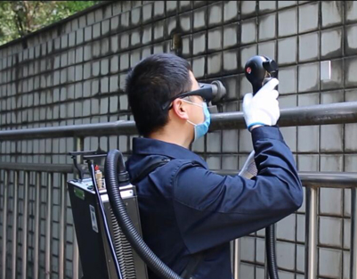 backpack laser cleaner for wall and stone cleaning